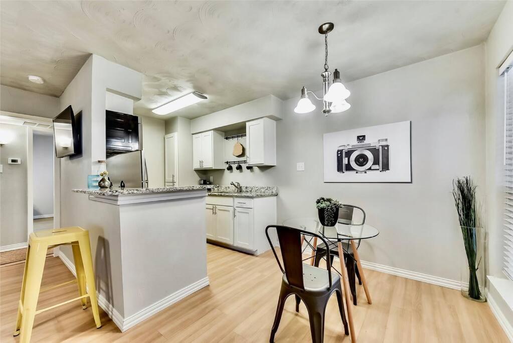 Dallas Boutique Flat + Arboretum Tickets Included 外观 照片
