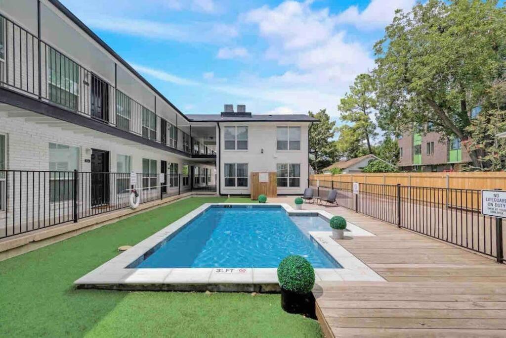 Dallas Boutique Flat + Arboretum Tickets Included 外观 照片
